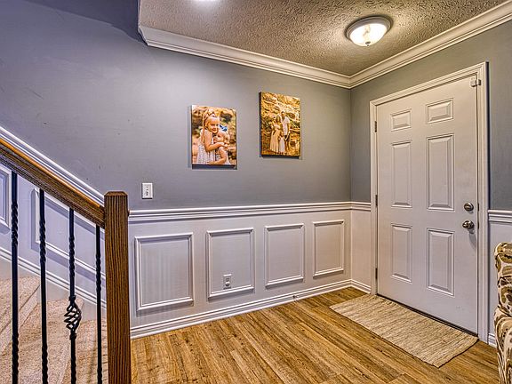 3rd image of 4880 Imperial Dr