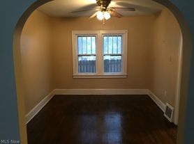 525 Smith Ave NW, Canton, OH