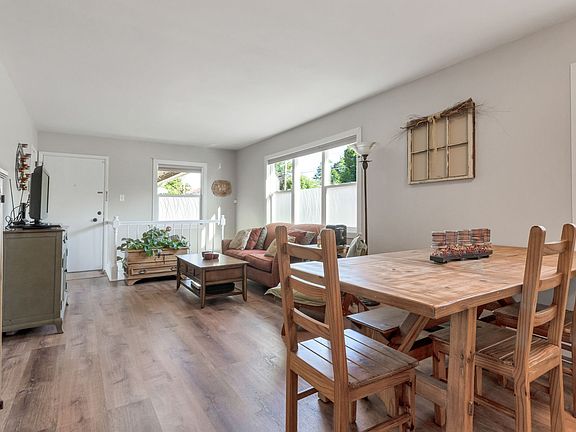 Open living: dining room and living room