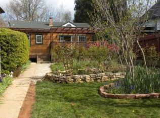 215 1/2 Pleasant St, Grass Valley, CA 95945