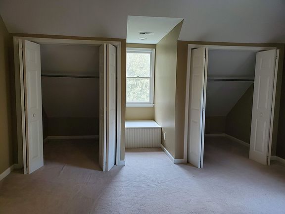 Two walk in closets and bay window