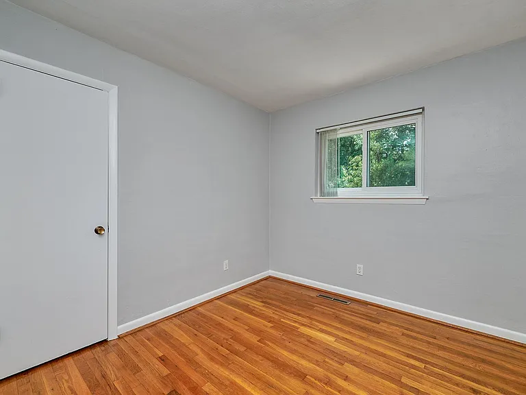 824 Morgan Trl — Photo 21