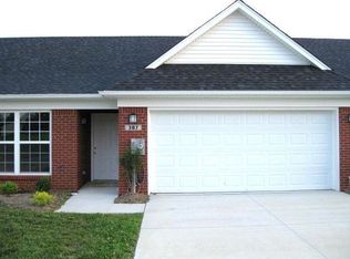 387 Woodlake Dr, Mt Washington, KY 40047