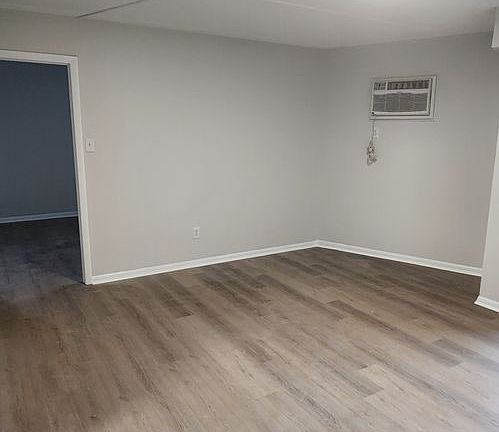 4th image of 139 S State Rd APT C2