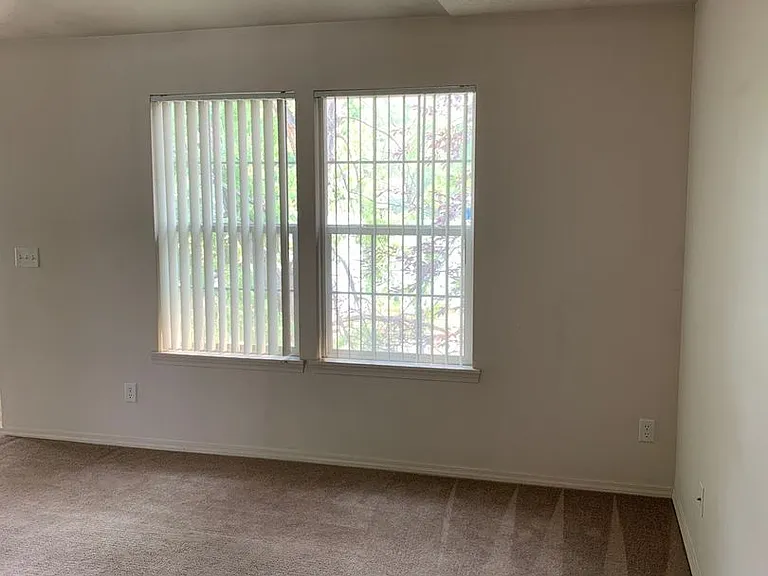 Roosevelt - 1496 — Photo 20