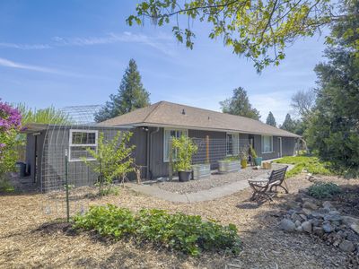 908 N Rose St, Phoenix, OR, 97535