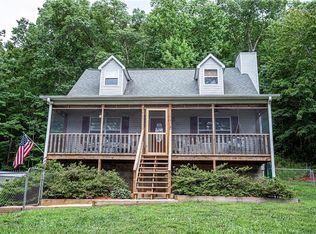 315 Valley Dr, Walhalla, SC 29691