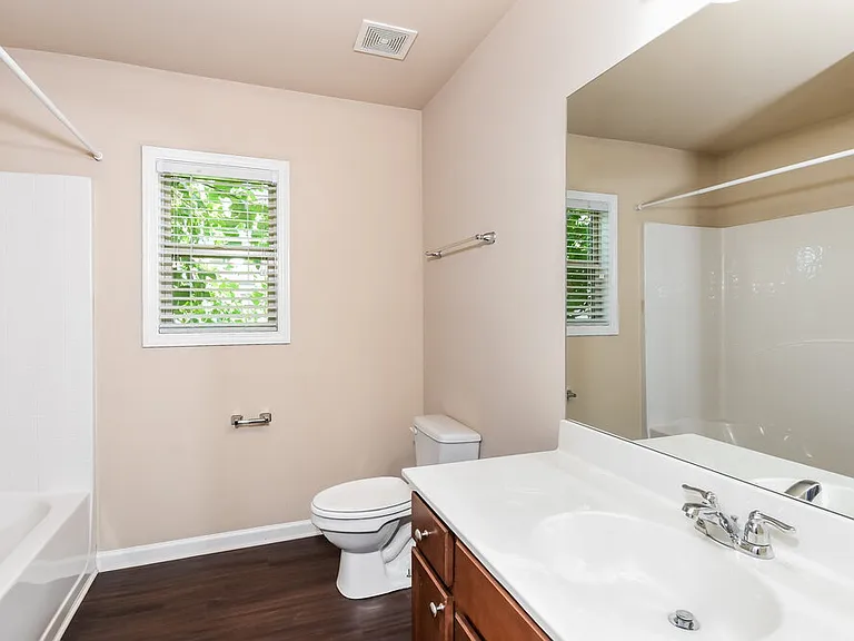 741 Collingsworth Ln — Photo 15