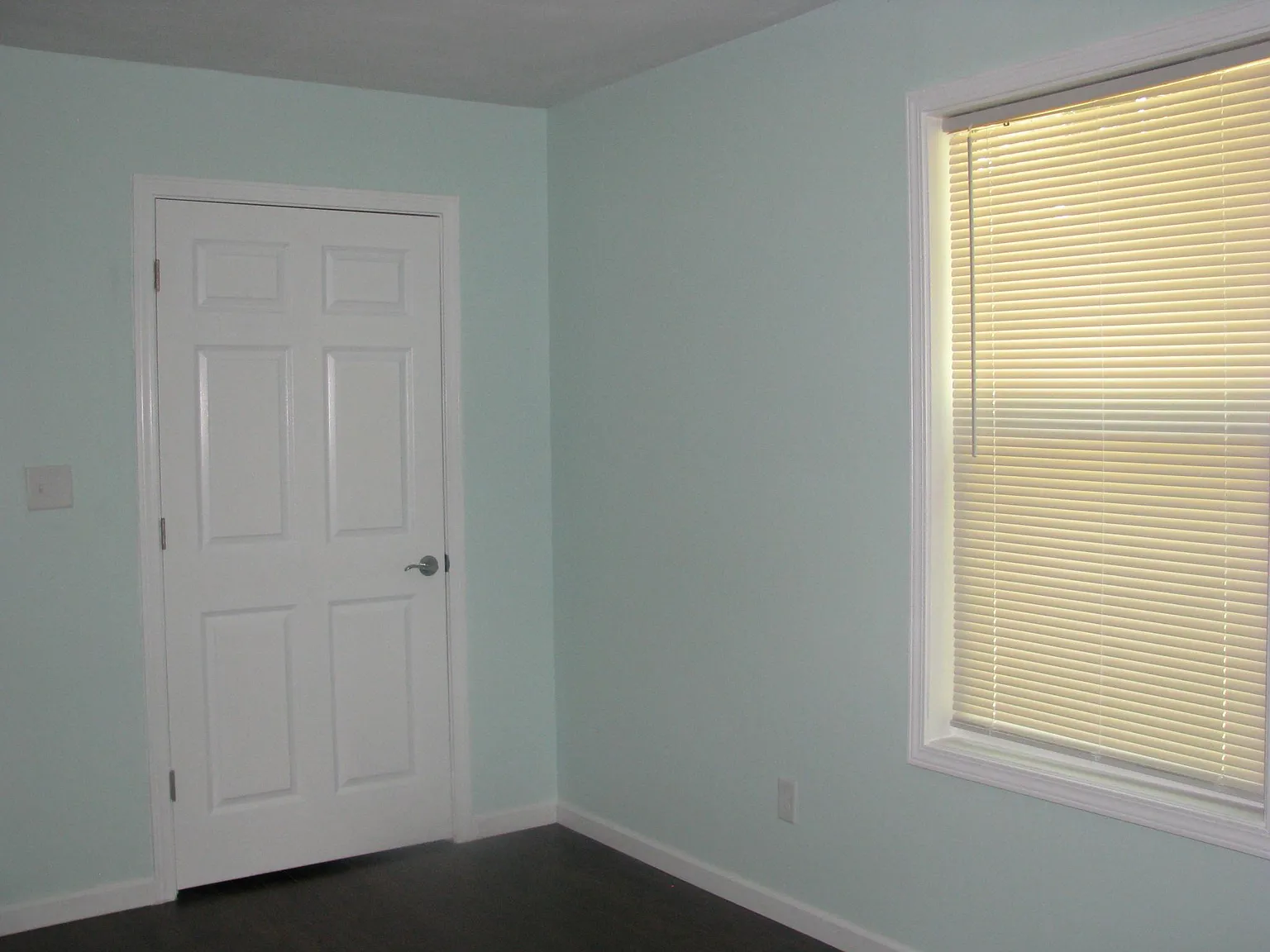 1704 Staley Ave — Photo 3