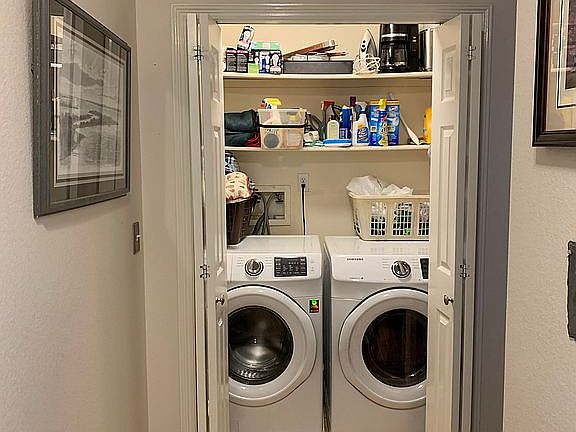4th image of 2027 Terry St APT 3