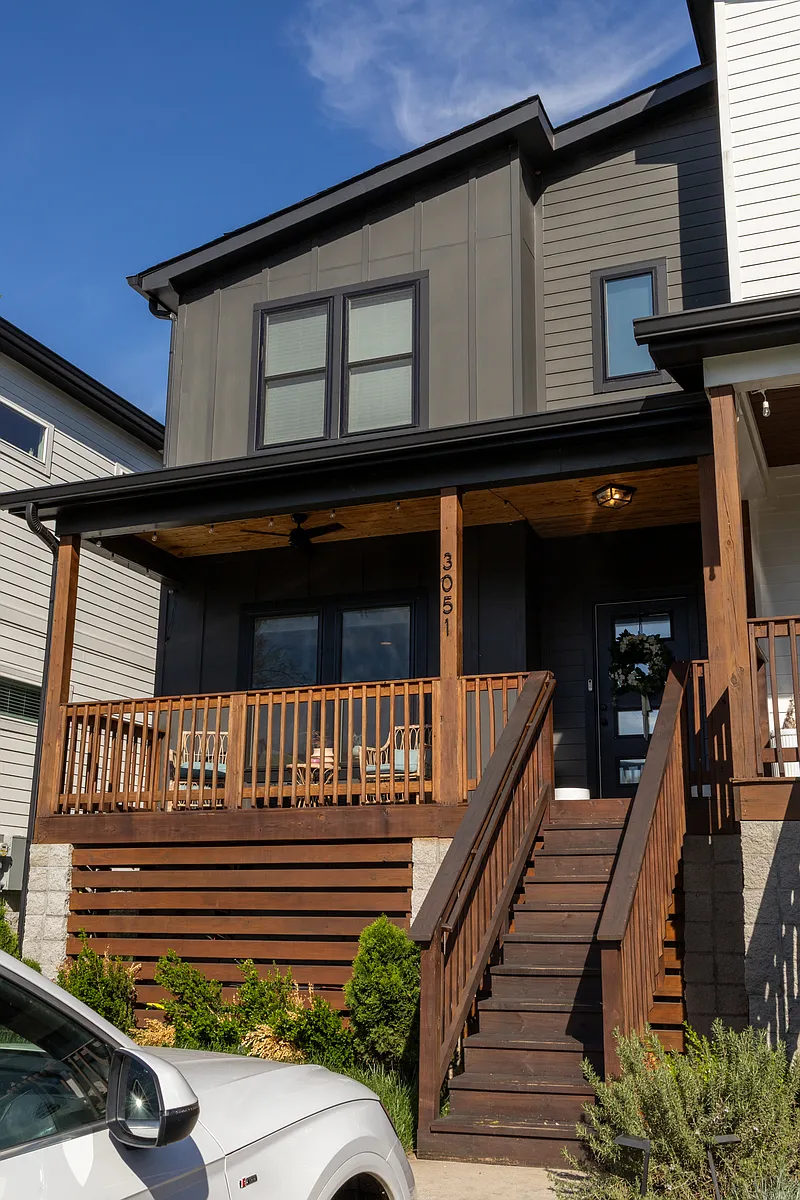 Front of house - 3051 Hillside Rd