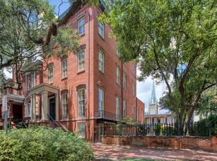 10 W Jones St, Savannah, GA 31401