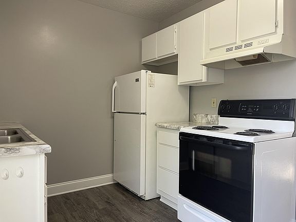 4th image of 535 Evelyn Ave