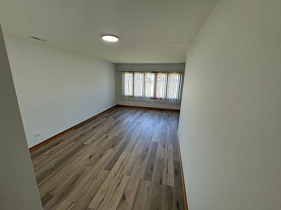 5th image of 5223 S Archer Ave Floor 1