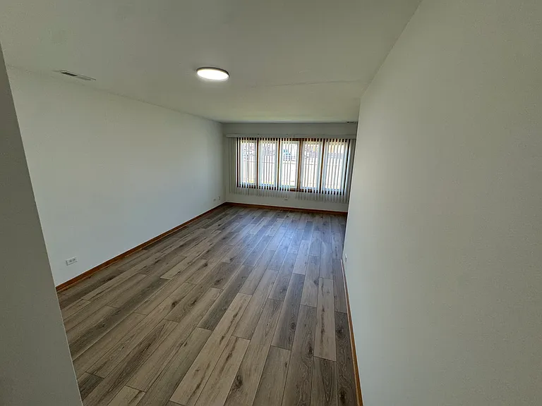 5223 S Archer Ave #1 — Photo 5