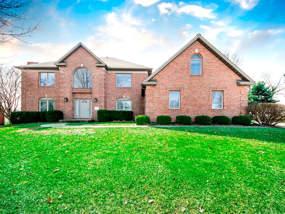1st image of 1322 W Wexford Pl