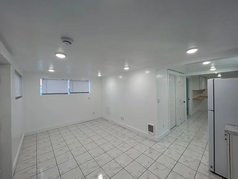 350 N Main St #B — Photo 3