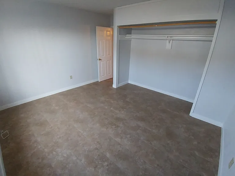 11435 S New Hampshire Ave — Photo 16