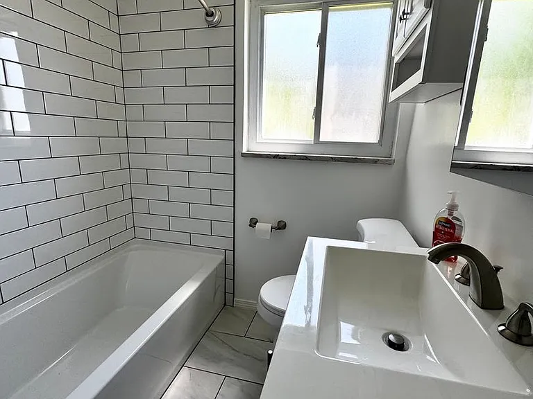 3325 Shadyway Dr — Photo 7