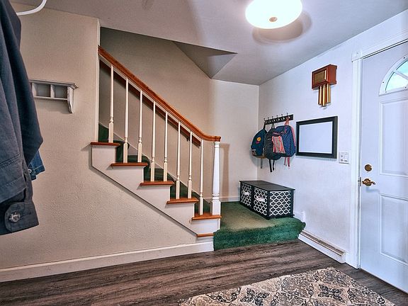 3rd image of 3 Sussex Ln