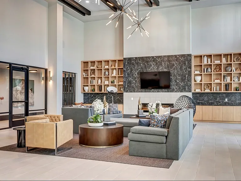 Nexus Brandon Apartments — Photo 30