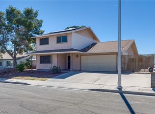 7625 Genzer Dr, Las Vegas, NV 89145