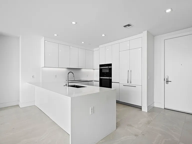 220 Lake Shore Dr #1607 — Photo 10
