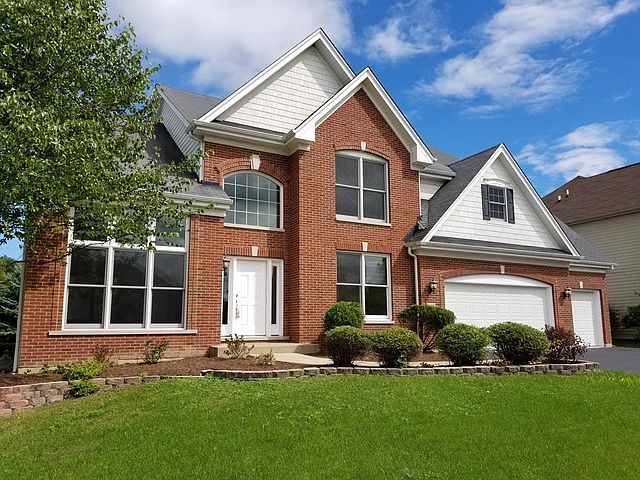 1st image of 835 Farm Dr