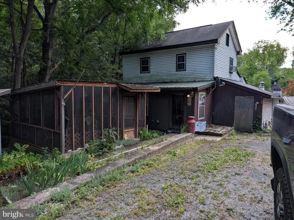 1002 Dellville Rd, Duncannon, PA 17020