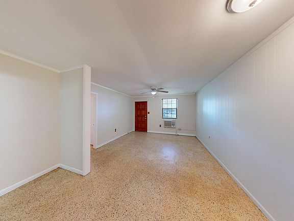 5th image of 3603 Morton St APT 2