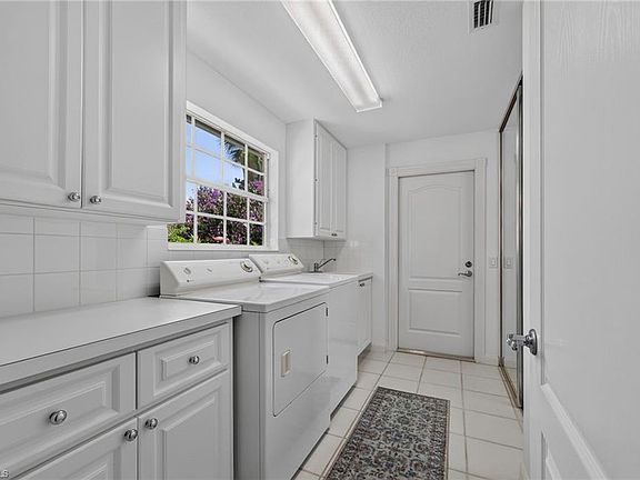 4th image of 4079 Los Altos Ct