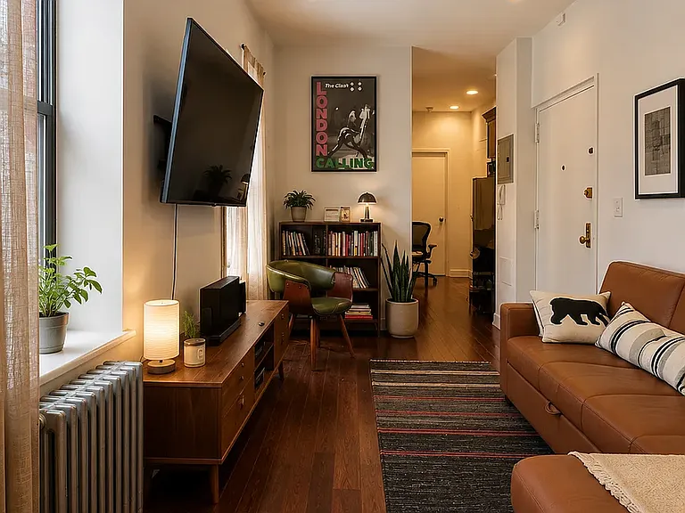 70-80 Kenmare St #10 — Photo 1