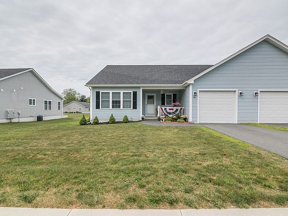4th image of 4 Gray Lock Ln #A