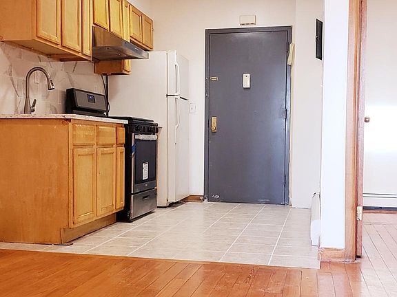 3rd image of 907 56th St #3
