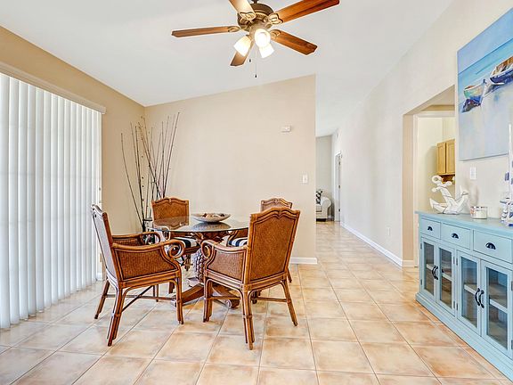 4th image of 3767 Royal Palm Dr