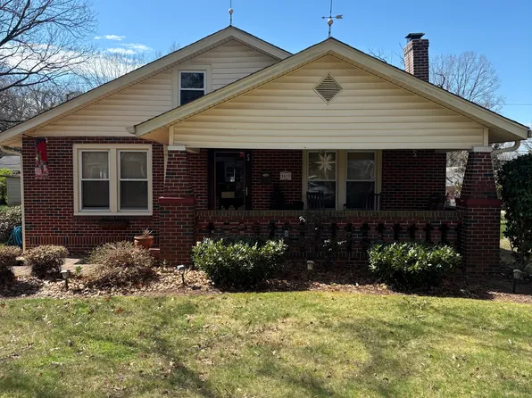 3410 Anderson Dr, Winston Salem, NC 27127