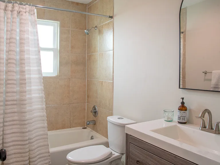 5703 Rudolph Ave — Photo 9