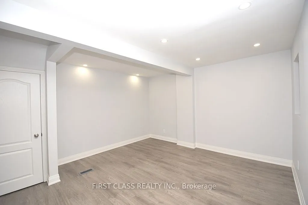 2 bed, $2,500 — Photo 4