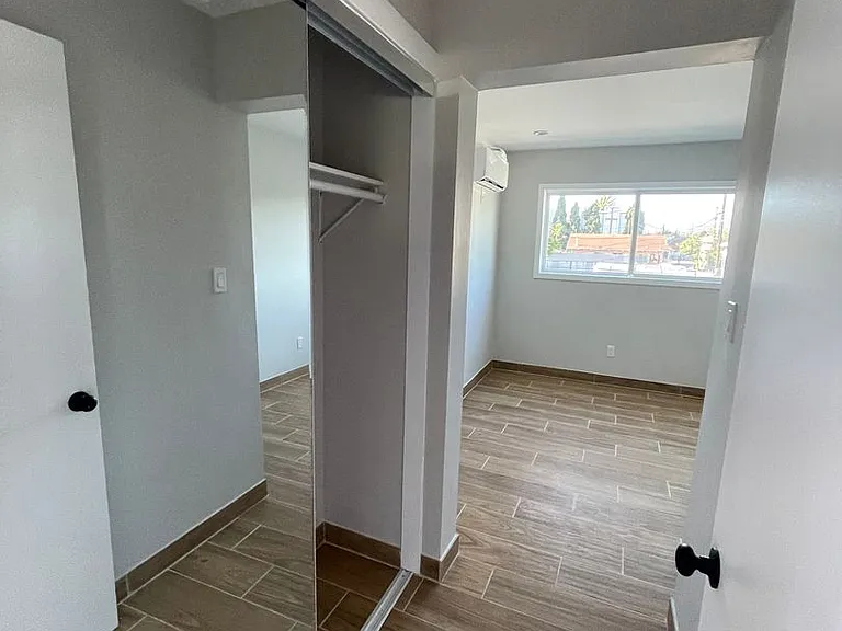 4620 Compton Ave — Photo 18