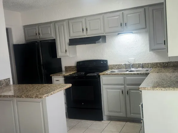 6828 Brentwood Stair Rd APT D, Fort Worth, TX 76112