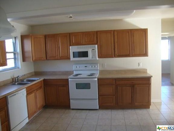 4th image of 205 E Voelter Ave