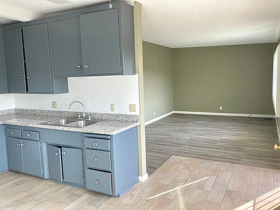 5th image of 1301 College View Dr APT 4