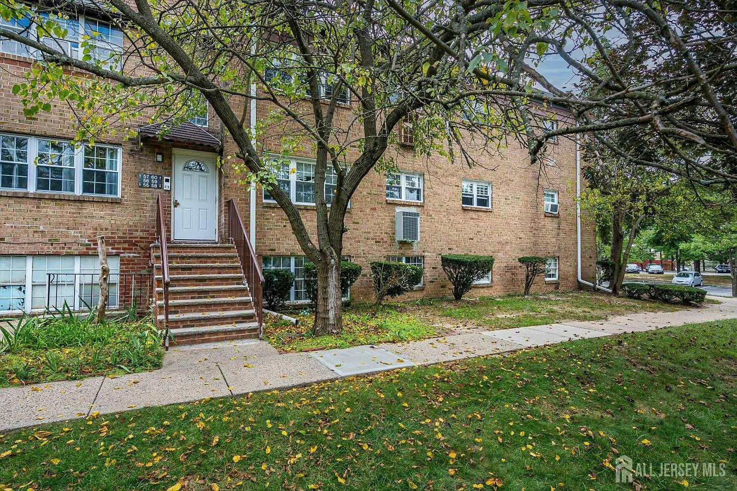 3 bed, 2.0 bath, $3,000 — Photo 3