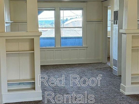3rd image of 2531 Tacoma Ave S