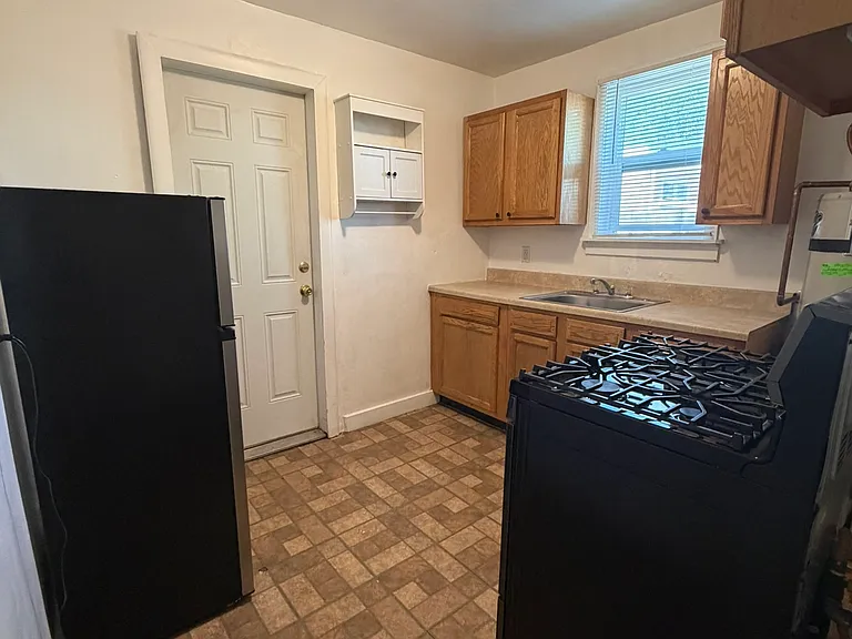 212 Cornell Dr SE #C — Photo 4