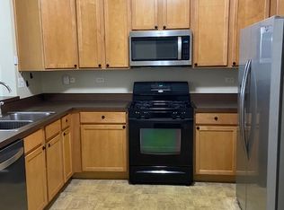 143 Springbrook Trl S, Oswego, IL 60543