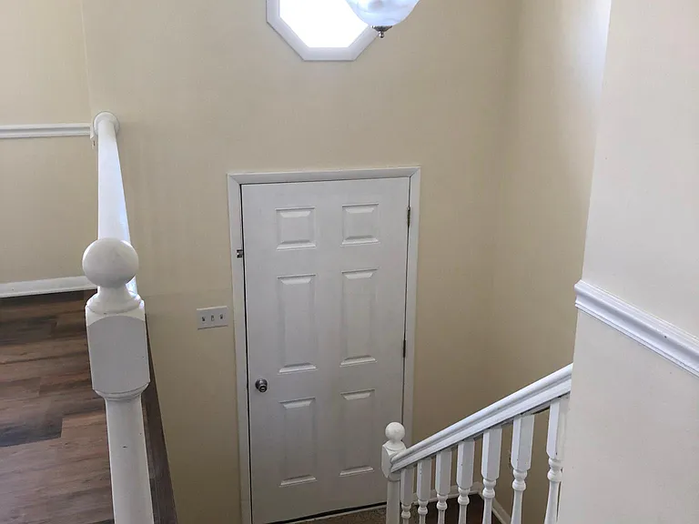 18 Garden Ln — Photo 4