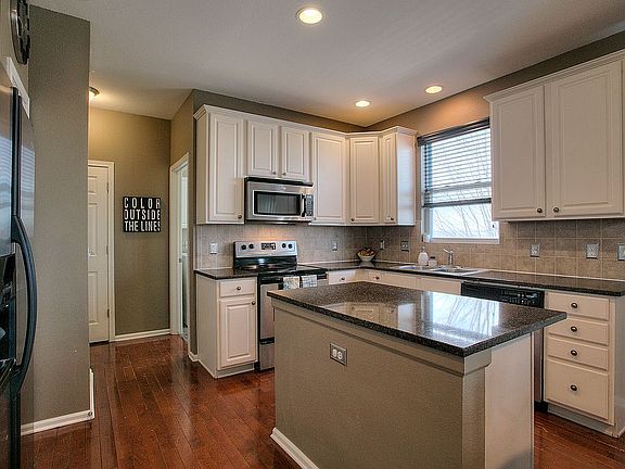 5th image of 3654 S 191st Ave