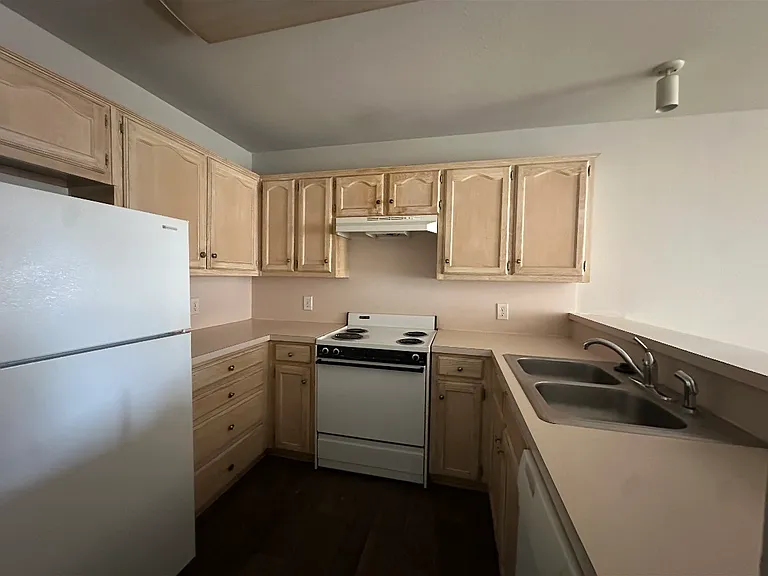 316 Bryan St #3 — Photo 6