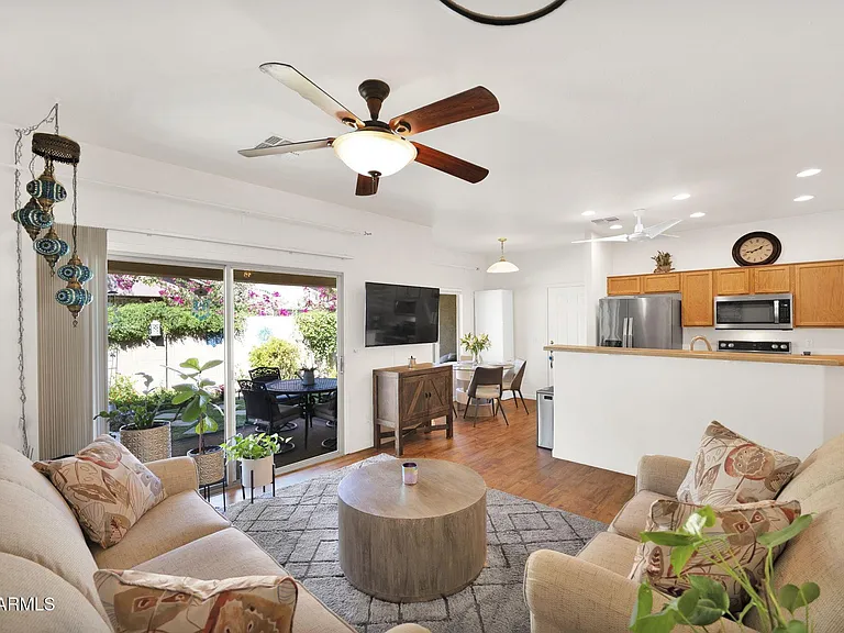 868 E Savannah Dr — Photo 8